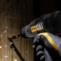 CAT DX155.1SET 18Volt/2.0Ah Li-ion Çift Akülü Profesyonel Şarjlı Darbeli Matkap + DA01901 32 Parça Vidalama Uç Seti